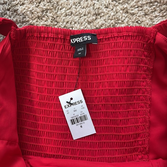 Express red top - Picture 2 of 3